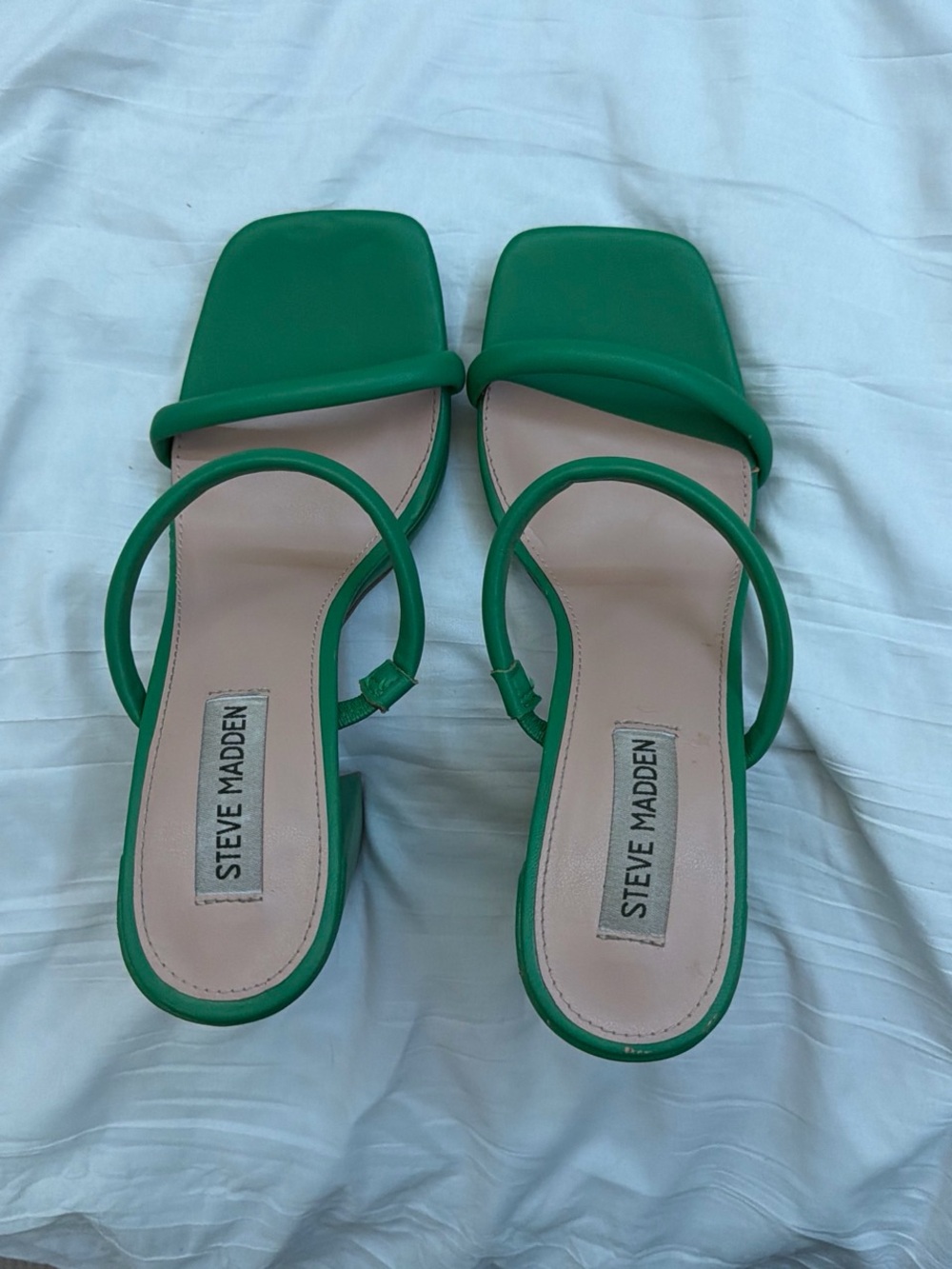 Steve Madden Green Square-Toe Ring-Strap Sandals